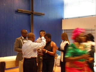 Abendmahl im Gemeindesaal